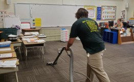School-carpet-cleaning-in-classroom