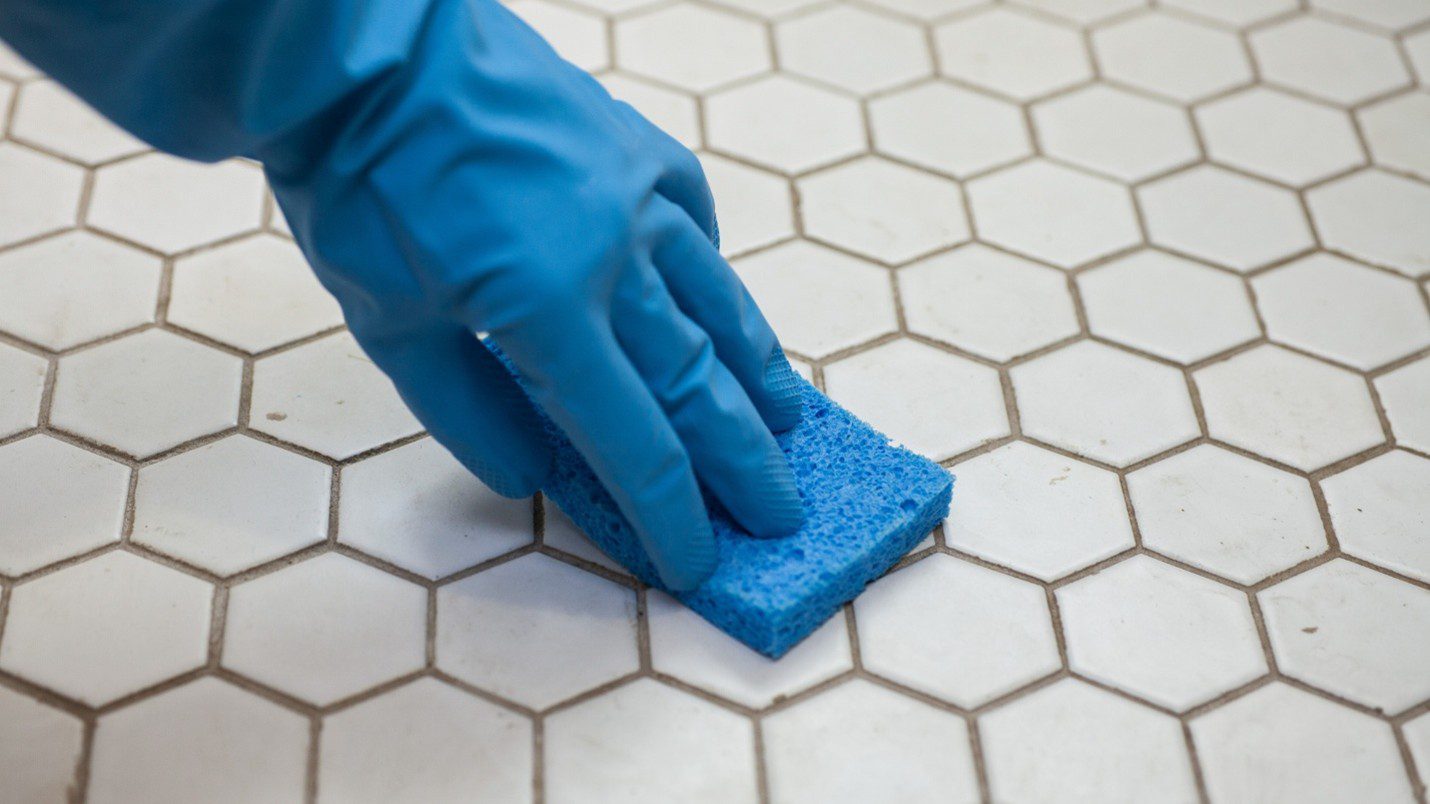 Residential Tile and Grout Cleaner in Mission Hills