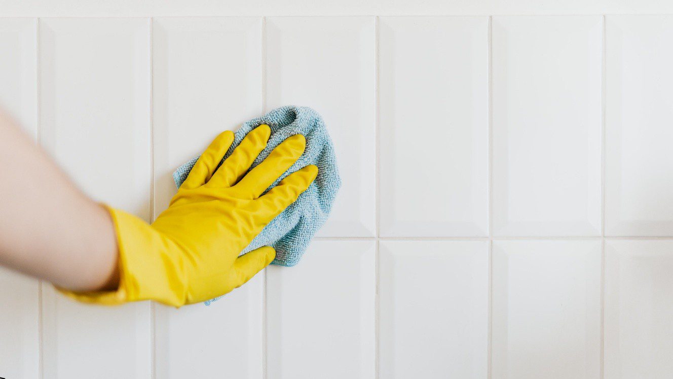 ): tile and grout cleaning in Mission Hills