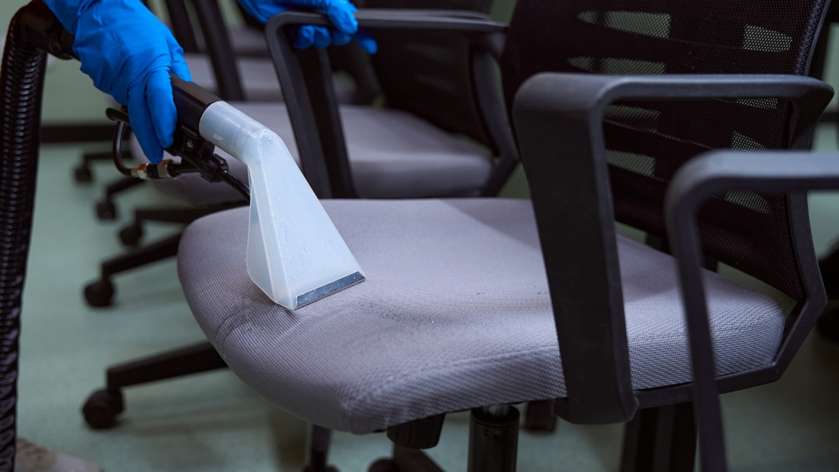 Upholstery Cleaning in Shawnee
