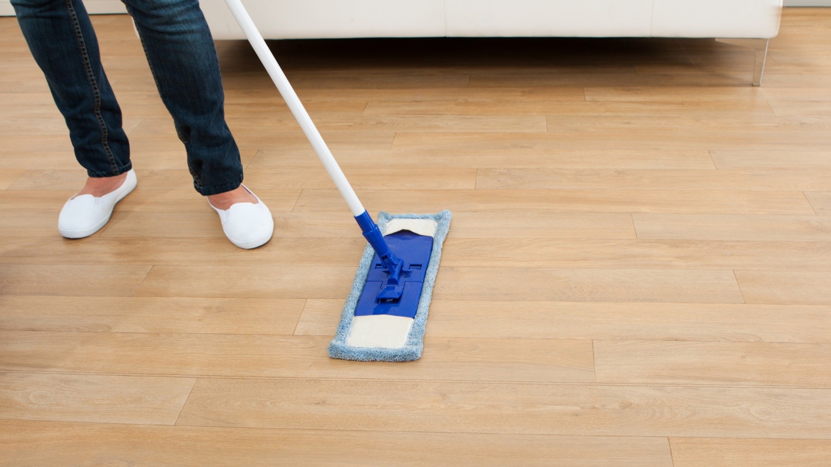 Hardwood Floor Cleaning in Mission Hills